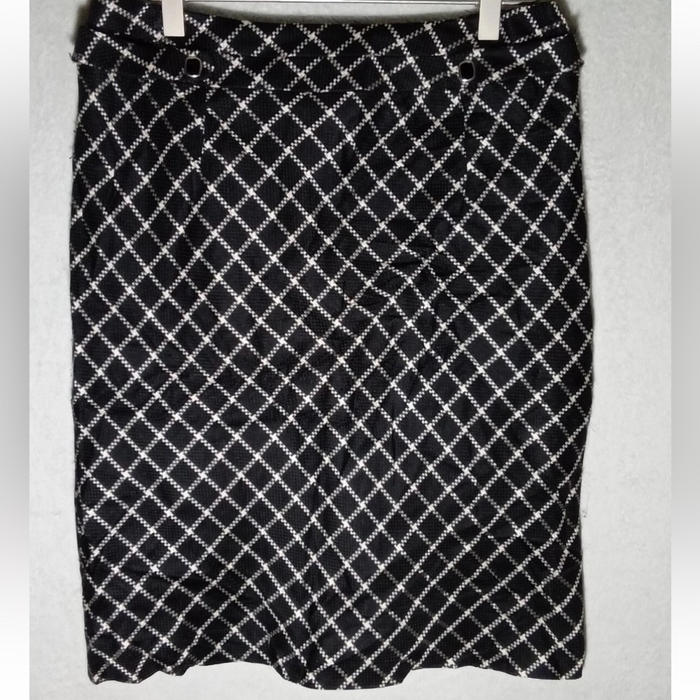 Antonio Melani Black and White diamond Checkered knee Skirt size 8